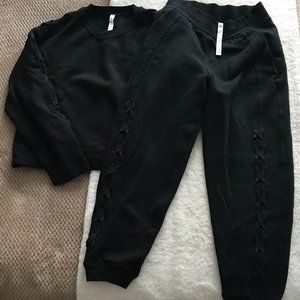 lululemon braided detail cropped crewneck (8)  & high-rise jogger (6) set
